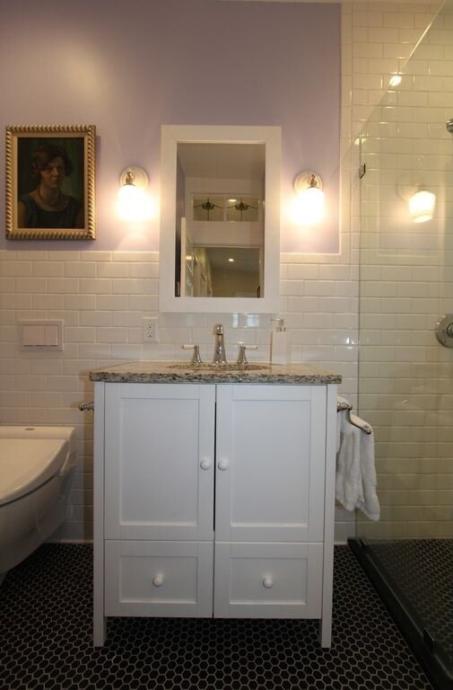 Building Photo - Comfortable and Spacious Rental Opportunity