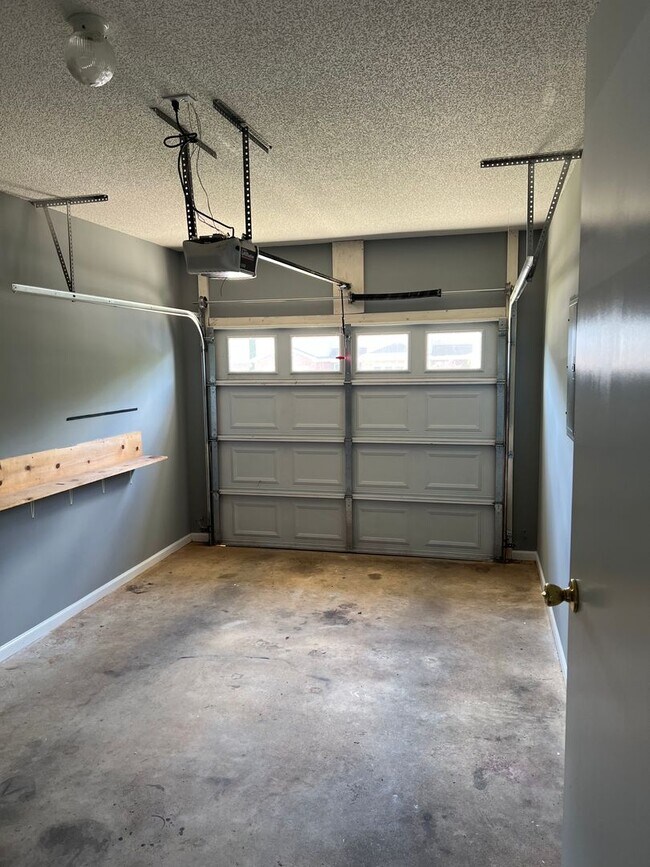 Building Photo - 139 S Spring View Dr