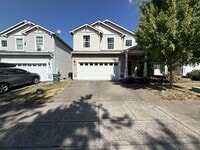 Building Photo - 5042 NE Schoeler Cir