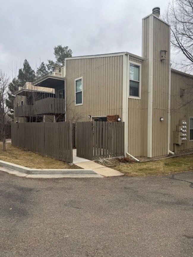 Building Photo - 8050 Niwot Rd