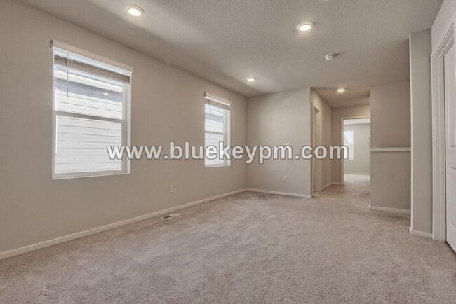 Building Photo - 3 Bed, 2.5 Bath Home Near Van Mall/ Raymond Shaffer Comm Park / Walnut Grove Elem