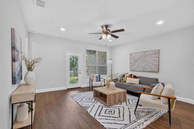 Building Photo - 2873 Creekway Dr