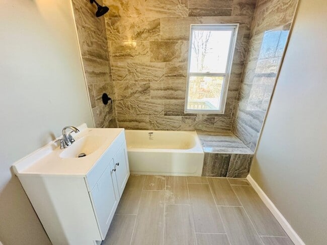 Building Photo - Lease_ Fully Remodeled 3 Bedroom 1 1/2 Bath Welcome Section 8 Call 313-429-3244