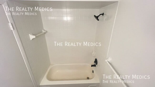 Building Photo - 1984 Agora Cir SE