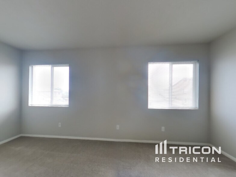 Building Photo - 13725 Polk Ct