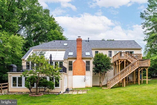 Building Photo - 8424 Holly Leaf Dr