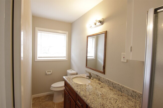 Building Photo - 6915 Edgemoor Dr