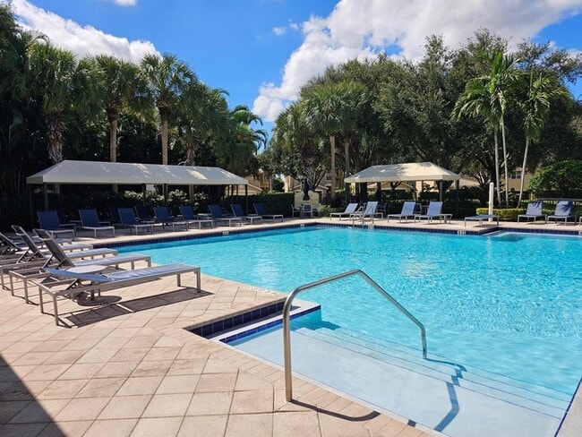 Building Photo - 7533 Topiary Ave