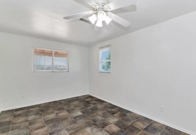 Building Photo - 3134 W Missouri Ave