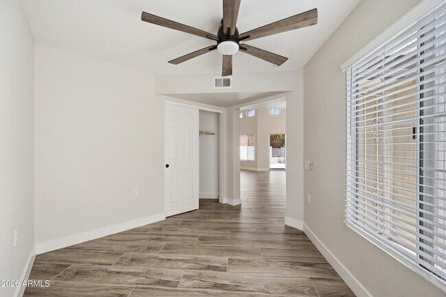 Building Photo - 17229 N Zuni Trail