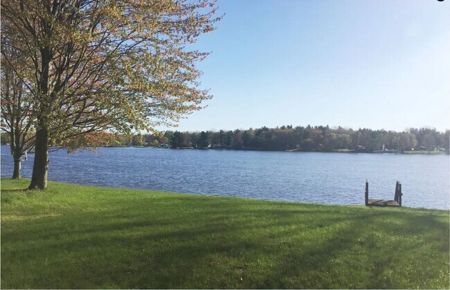 Building Photo - 3886 N West River Rd