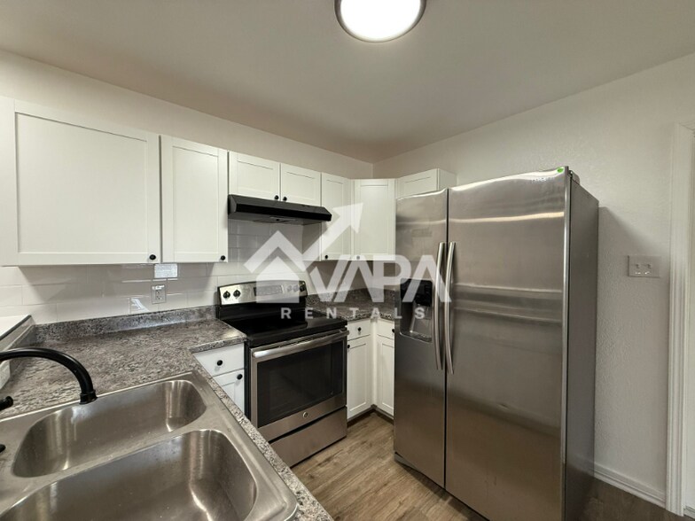 Building Photo - 551 Bertetti Dr