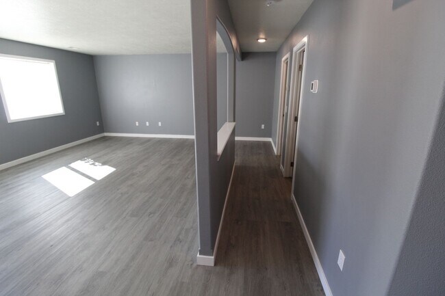 Building Photo - 12605 W 8th Ct