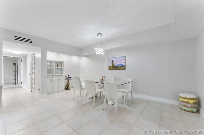 Building Photo - 6314 Longboat Ln W