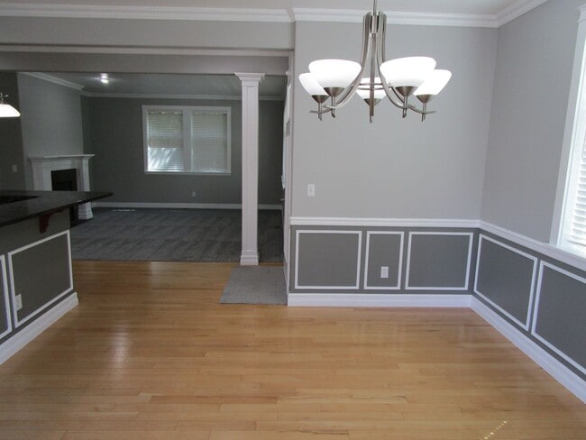 Building Photo - 2504 Fir Crest Blvd