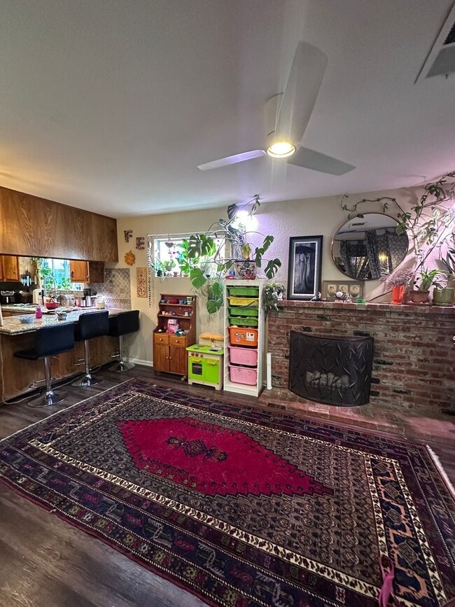 Building Photo - 1506 Manzanita Ln