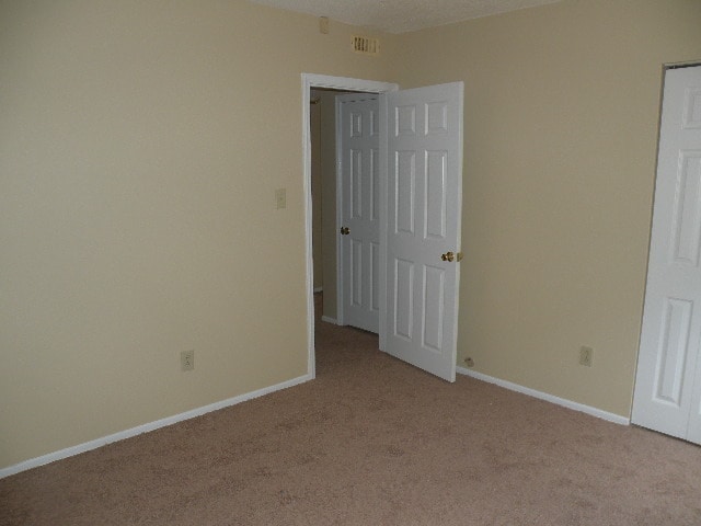 Building Photo - Charming family home!