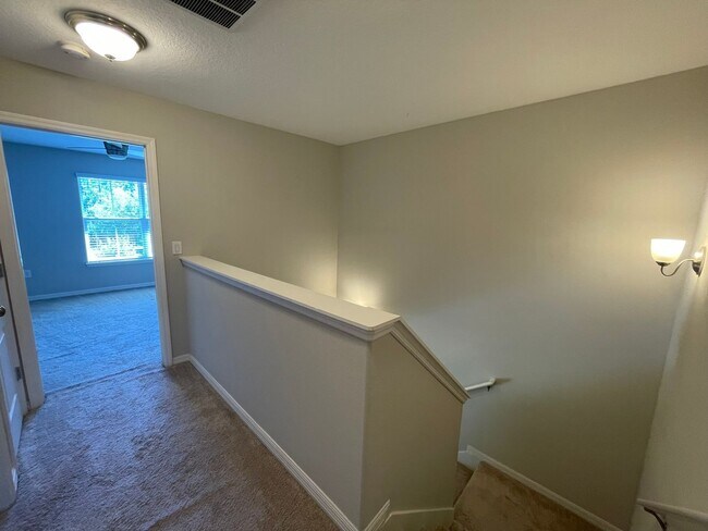 Building Photo - 2 Bedroom, 2.5 Bathroom Townhome in Grande Champions