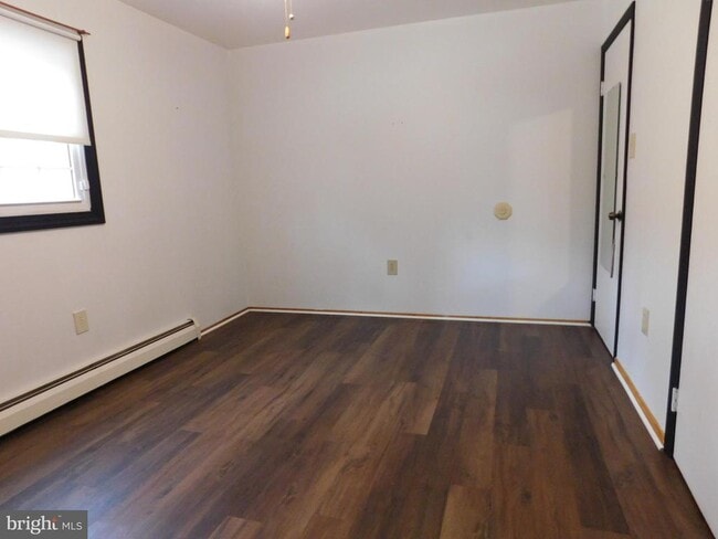 Building Photo - 13000 Kerrman Ct