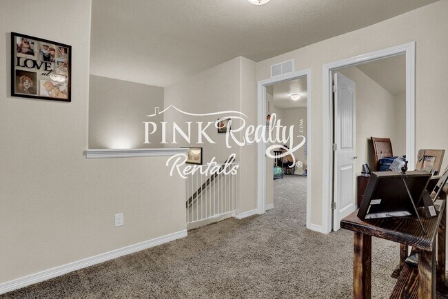 Building Photo - 10887 Pigeon Dr