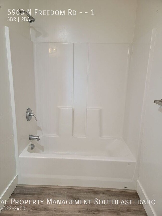 Building Photo - 5963 N Freedom Rd