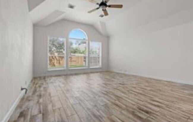Building Photo - 6322 Bear Canyon Ct