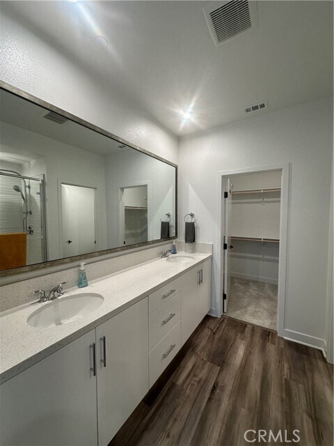 Building Photo - 1615 W Cara Dr