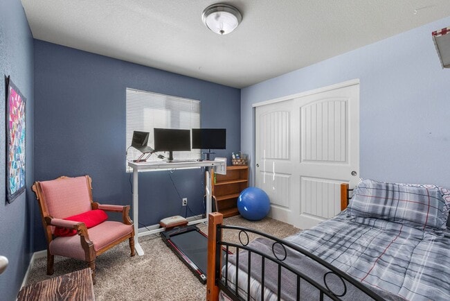 Building Photo - Charming 4-Bedroom, 3-Bath Home in East Loveland