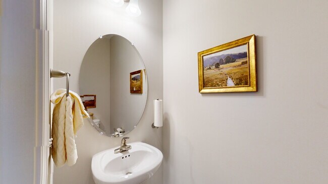 Building Photo - "Spacious 2-Bedroom Retreat with 3 Full Baths in Winterville's Heart!"