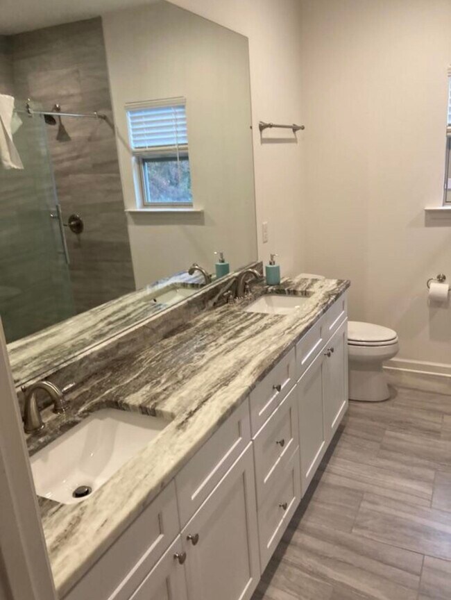 Building Photo - 56 S Meadows Cove