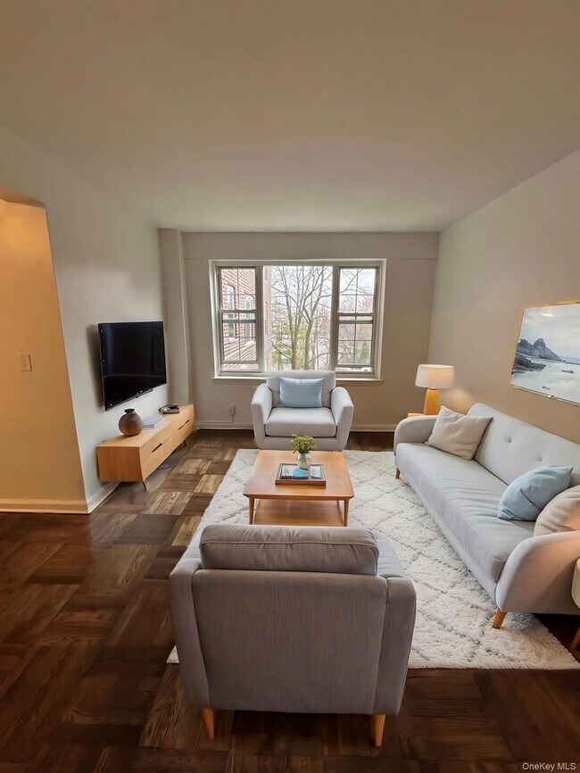 Building Photo - 230 Pelham Rd