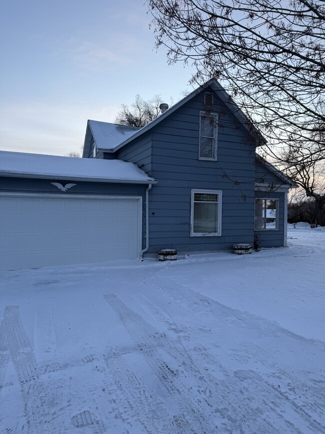 Primary Photo - 706 Springen Ave