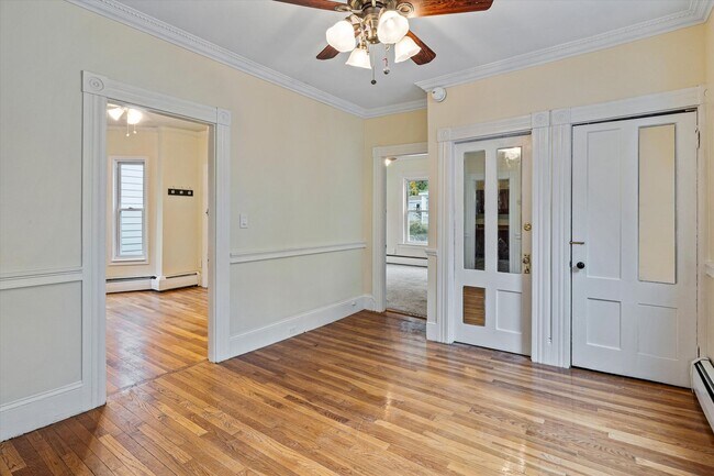 Building Photo - 99 William St