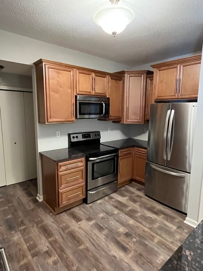 Building Photo - 1234 Crystal Pl E