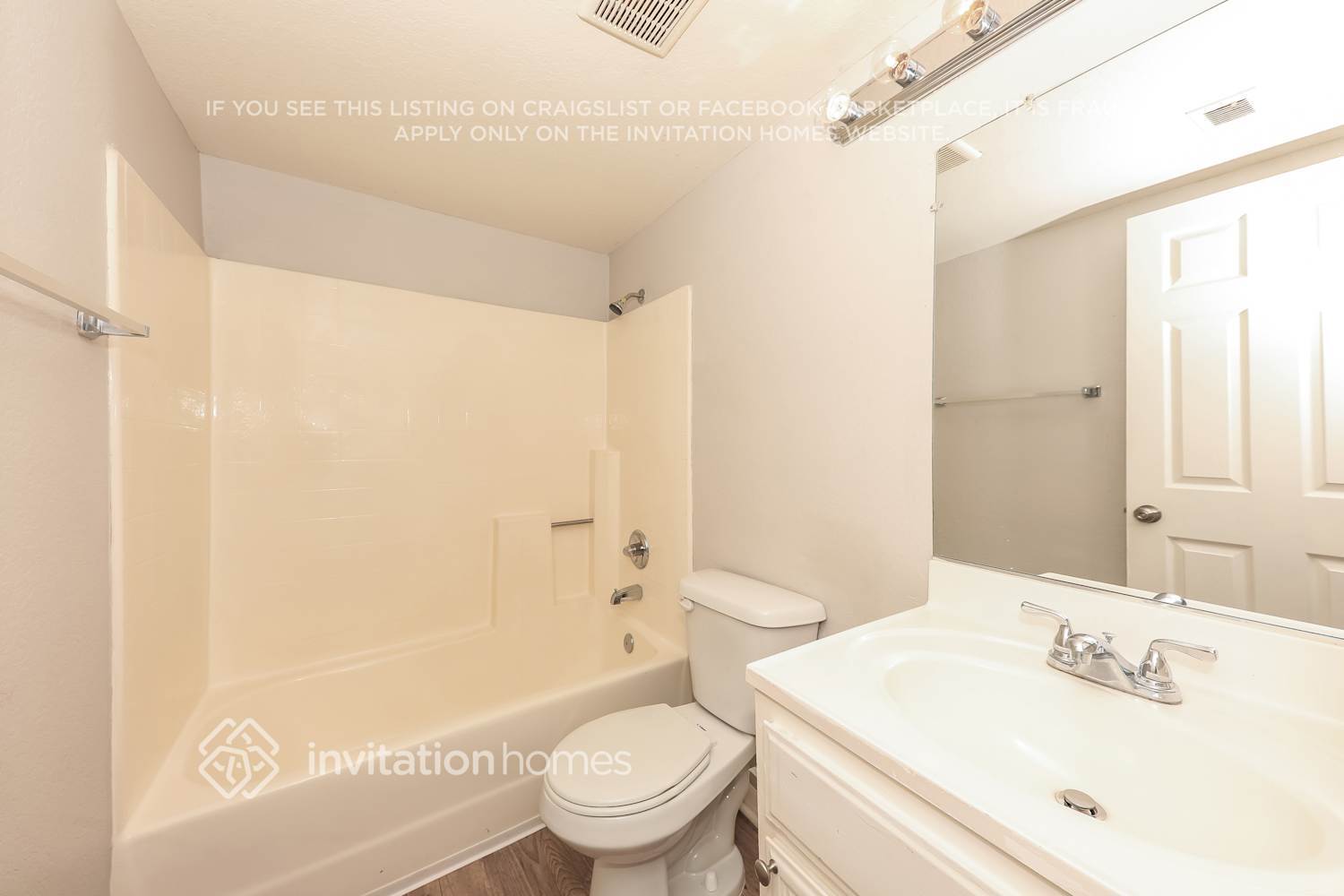 Building Photo - 13037 Pawnee Dr