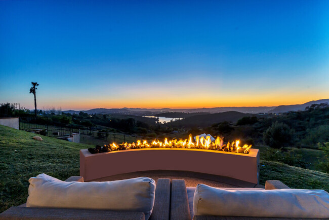 Building Photo - 14692 Ranch Trail Dr