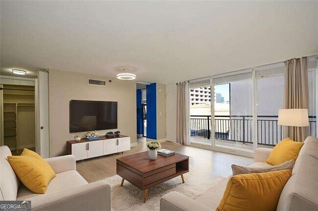 Building Photo - 620 Peachtree St NE