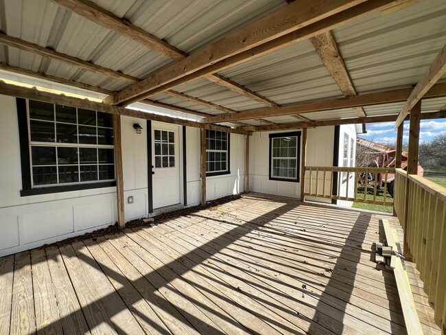 Building Photo - 14500 Old Troy Rd