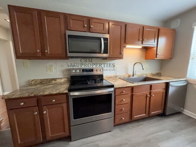 Building Photo - 2101 N Wheeling Ave