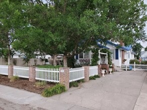 Building Photo - Cute, Quiet and Renovated One Bedroom Finished Basement in Eaton