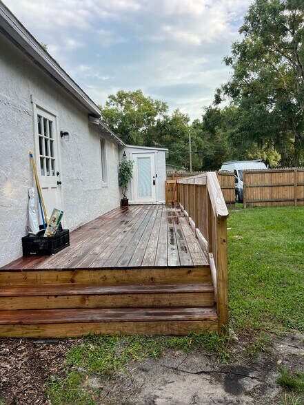 Building Photo - 1550 Robin St