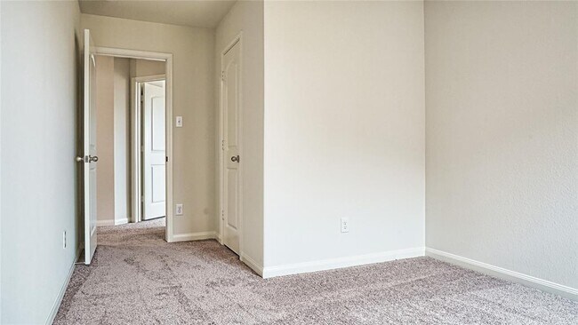Building Photo - 7922 Vacek Meadows Loop
