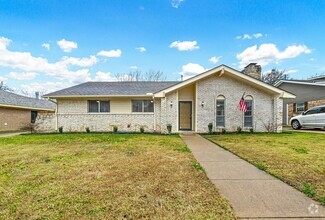 Building Photo - 4618 Bayberry Ln