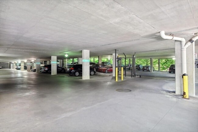Building Photo - 821 Ralph McGill Blvd NE