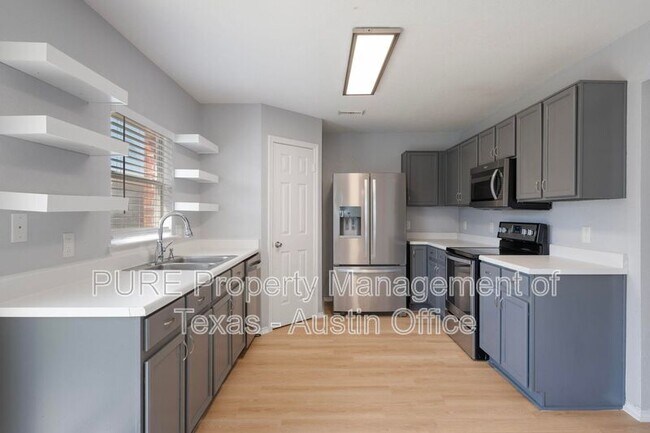 Building Photo - 906 Low Brim Cove