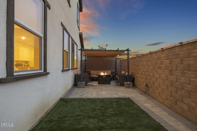 Building Photo - 553 Limoneira Ln