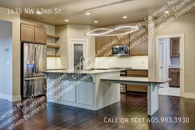 Building Photo - 1435 NW 43rd St