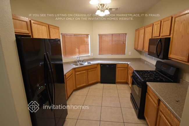 Building Photo - 5916 Gentleslope St