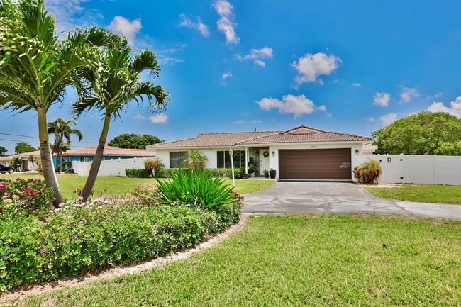 Building Photo - 4000 NW 3rd Ave