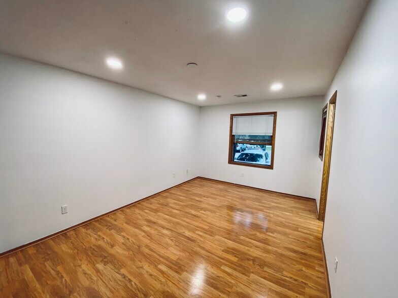 Building Photo - 2932 Shadow Creek Dr